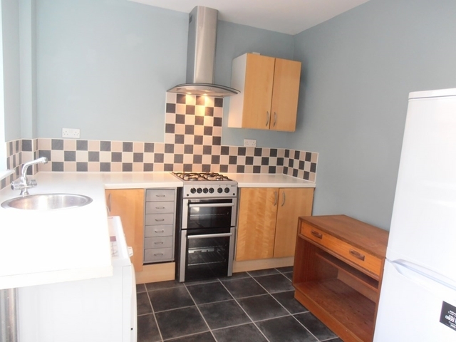 kitchen Image of 2 Bedroom Terraced To Rent at Pullman Road Nottingham, NG2 4HF Image of kitchen